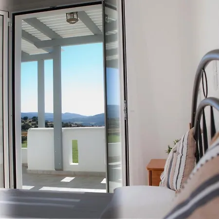 Family-size House In The Fields Of Naxos 2br Queen, 2tv, 2wc *