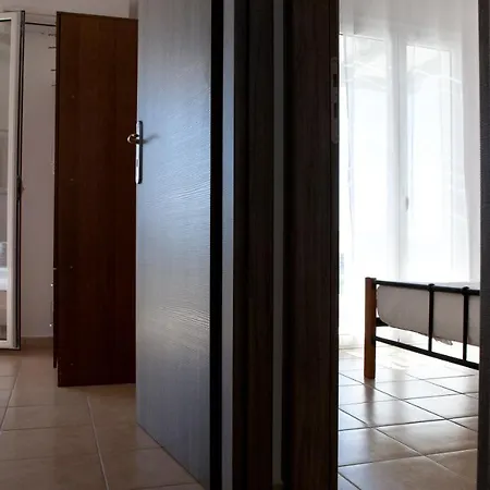 Family-size House In The Fields Of Naxos 2br Queen, 2tv, 2wc * Kastrákion