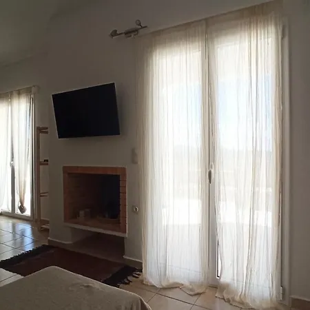 Semesterbostad Family-size House In The Fields Of Naxos 2br Queen, 2tv, 2wc
